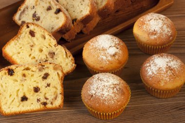 lezzetli kek kuru üzüm ve ceviz