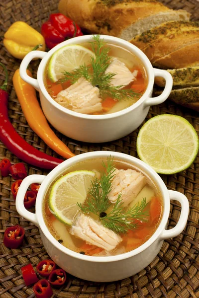 Sopa de pescado de salmón, patata y pan —  Fotos de Stock