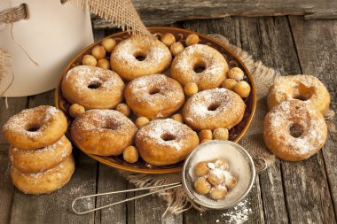 krema şeker ile lezzetli tatlı çörek