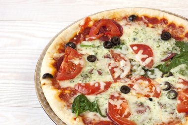 peynir, biber ve et pizza