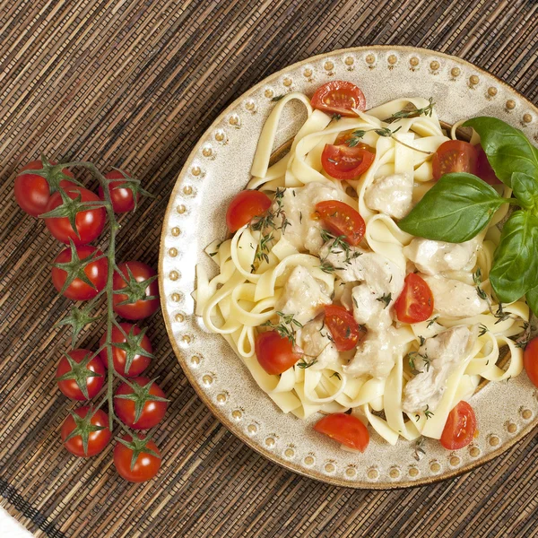 Итальянская паста-феттучини — стоковое фото