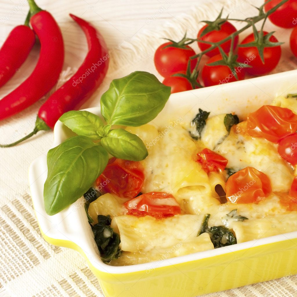 Ispanak Soslu Makarna Ispanak Soslu Makarna