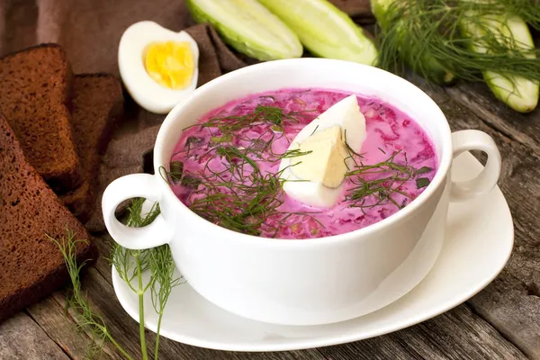 Summer cold soup with beet, cucumber, kefir and egg — Stock Photo, Image