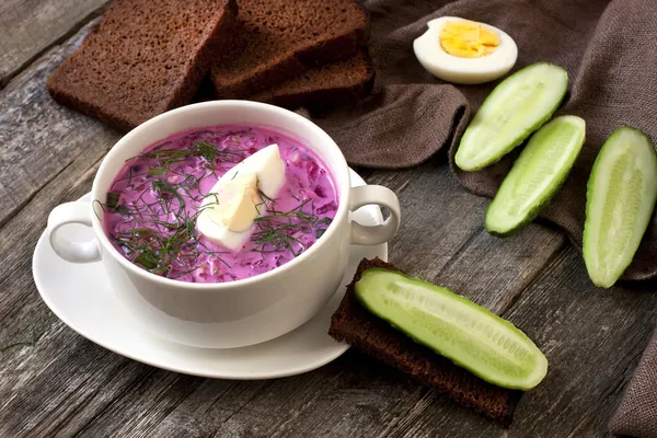 Summer cold soup with beet, cucumber, kefir and egg — Stock Photo, Image