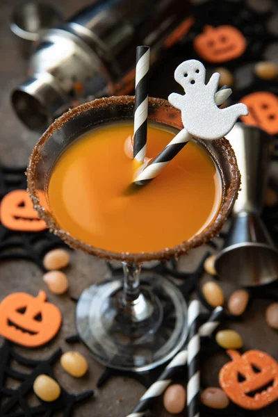 Autumn Pumpkin Cocktail Halloween Decor Dark Background Selective Focus Shallow — Stock Photo, Image