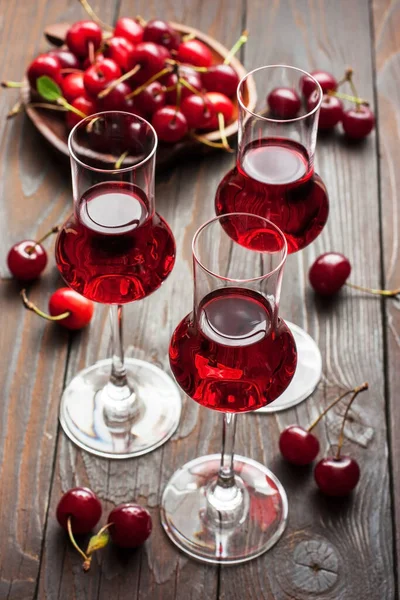 Sweet Fruit Liqueur Traditional Strong Alcoholic Drink Fresh Cherries Dark — Stock Photo, Image