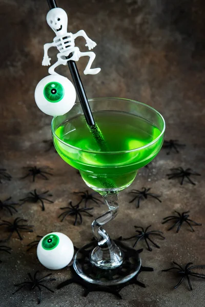 Preparation Halloween Autumn Green Drink Glass Dark Background — Stock Photo, Image