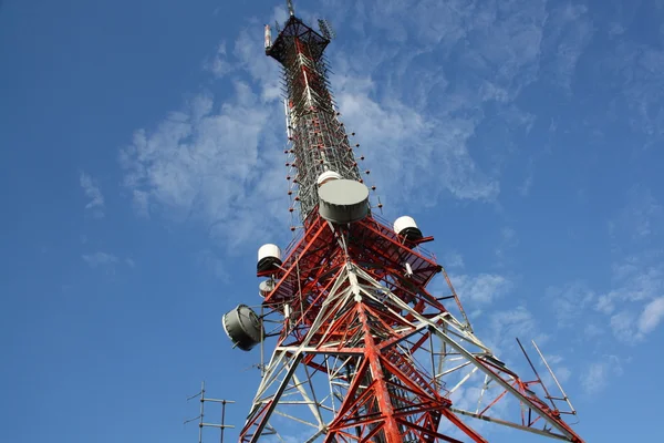 Башня вещания и связи — стоковое фото