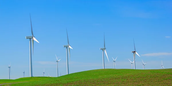 Molino de viento Generador de energía . — Foto de Stock