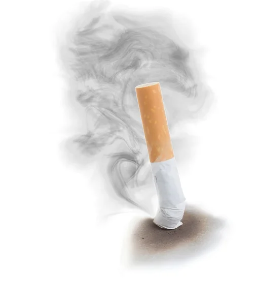 Sigaretta estinta con nuvola di fumo . — Foto Stock