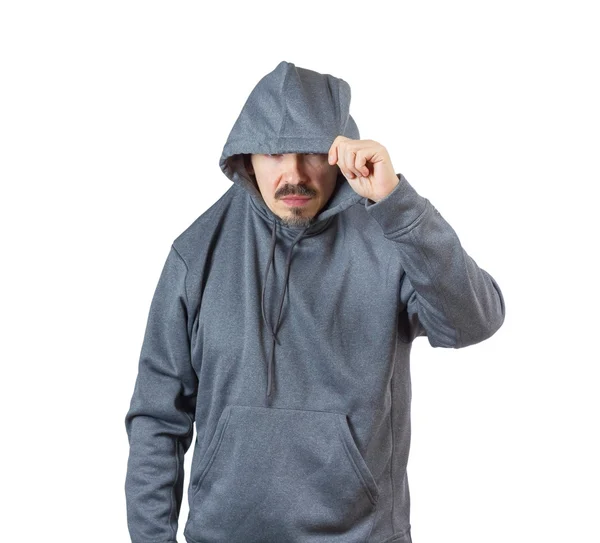 Erwachsener kaukasischer Mann in Kapuzenpulli isoliert auf weißem Hintergrund. — Stockbild Erwachsener Mann im Kapuzenpulli — Stockfoto