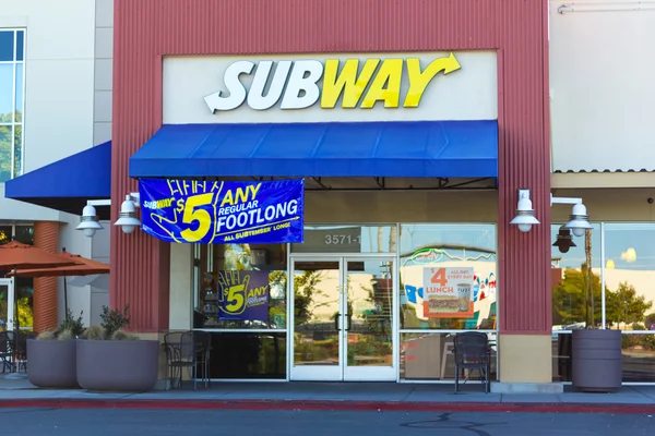 SACRAMENTO, EE.UU. - 23 DE SEPTIEMBRE: Subway store el 23 de septiembre, 2 —  Fotos de Stock