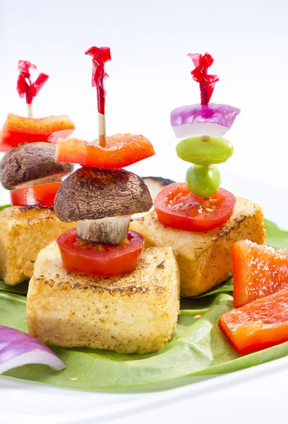 Gebakken tofu canapé. — Stockfoto