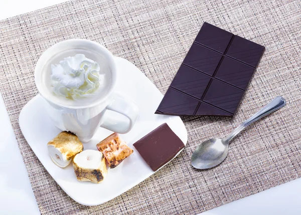 Warme chocolade met marshmallows. — Stockfoto