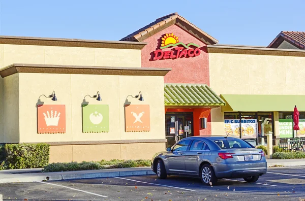 Sacramento, usa - Dezember 21: del taco Restaurant Eingang auf — Stockfoto