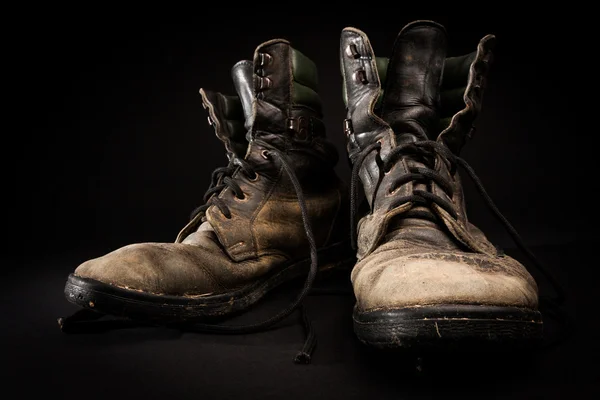 Velhas botas do exército — Fotografia de Stock