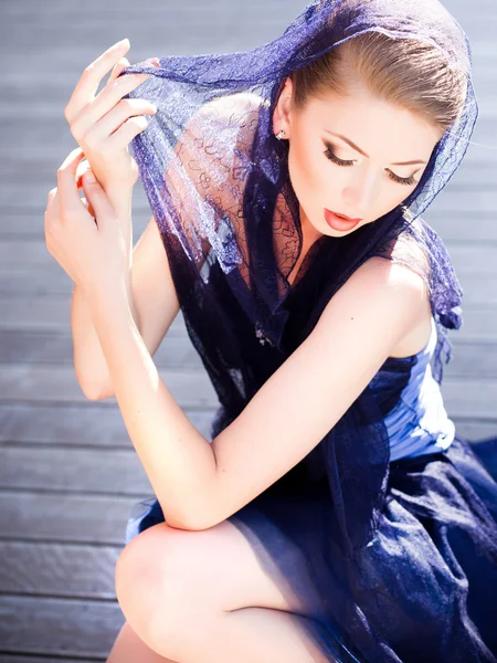Very beautiful model wearing make-up — Stock Photo, Image