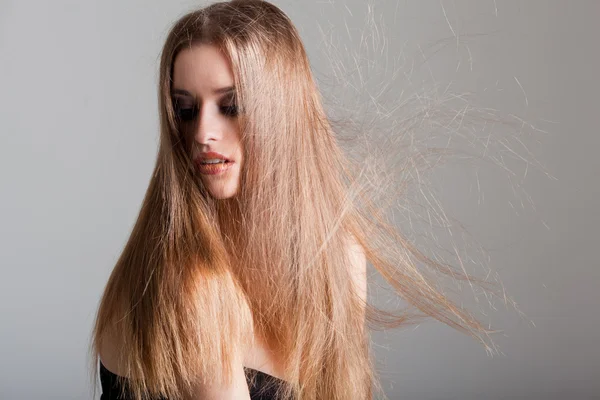 Young model with long straight hair — Stock Photo, Image