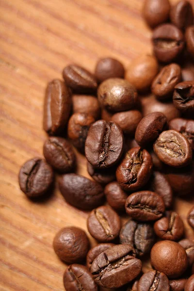 Macro photo of coffee beans, low depth of focus — Stock Photo, Image