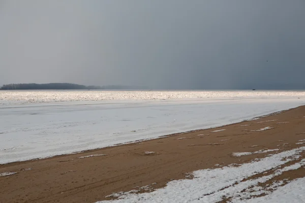 Ledovcová laguna s pískem — Stock fotografie