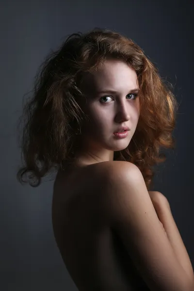 Portret van aantrekkelijke naakt vrouw — Stockfoto