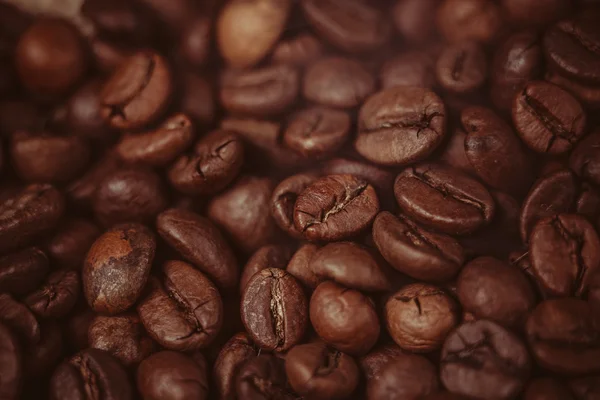 Roasted coffee beans, can be used as a background — Stock Photo, Image