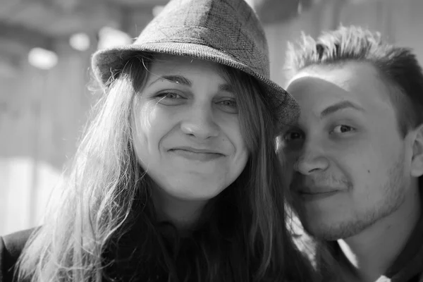 Profile view of an attractive couple — Stock Photo, Image