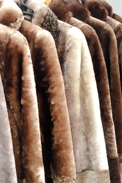 Coats made of natural fur for sale. — Stock Photo, Image