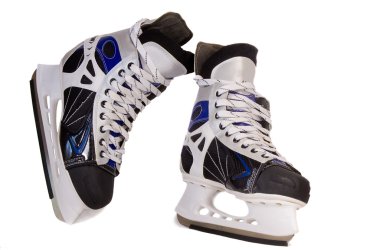 Erkekler beyaz bir arka plan üzerinde buz pateni..