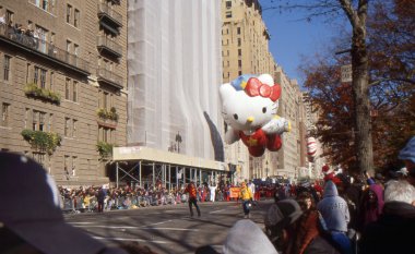 New york-Kasım 24: bir tatil geleneği 1924 yılından bu yana yıllık macy's Şükran günü geçit töreni 3.5 milyondan fazla kişi tarafından görüldü. 2011 yılında resimde süper şirin hello kitty değil..