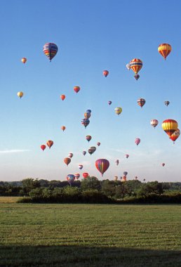 Solberg Havaalanı-readington, new jersey, ABD-Temmuz 17: resimde birçok sıcak hava balonları sıcak hava balon 1987 new jersey Festivali'nde uçtu ve bazıları.