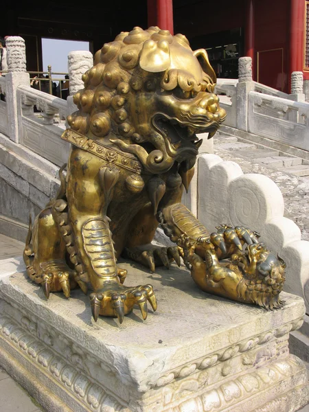 Summer Palace Chinese bronze lion — Stock Photo, Image