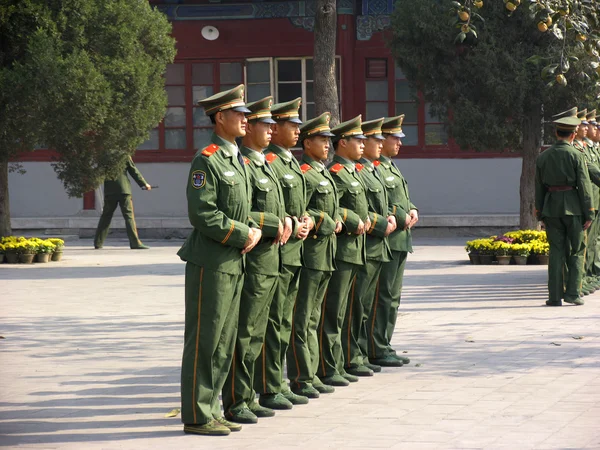 Kina soldater i Peking — Stockfoto