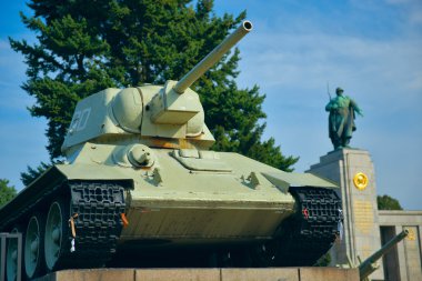 Berlin 'deki Sovyet Savaşı Anıtı