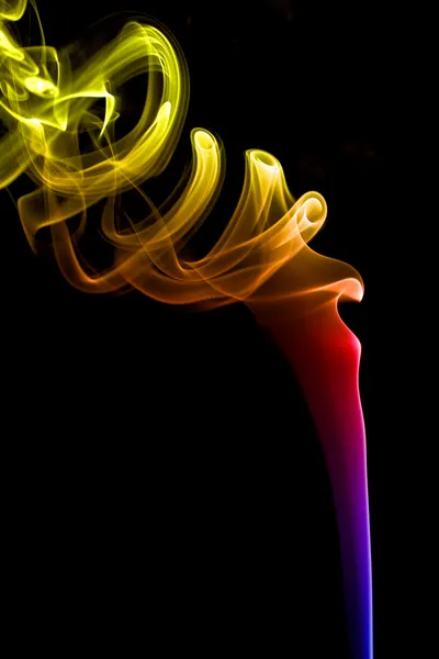 Цветной абстрактный дым — стоковое фото