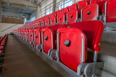 satır boş sandalye