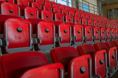 satır boş sandalye