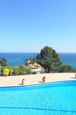 Deniz kenarında tatil