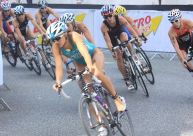 dekstro enerji dünya triatlon hamburg