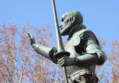 cervantes Madrid Anıtı