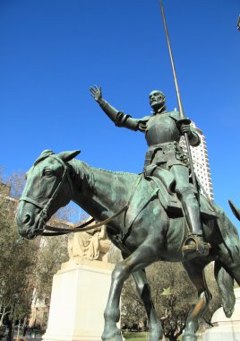 cervantes Madrid Anıtı