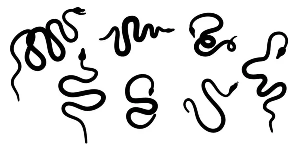 Set di sagome nere di serpenti su sfondo bianco in pose diverse. Serpente che striscia. Illustrazione grafica vettoriale piatta. Semplice illustrazione della silhouette. — Vettoriale Stock