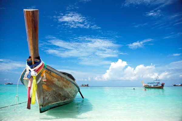 Tekne ve Tayland beach