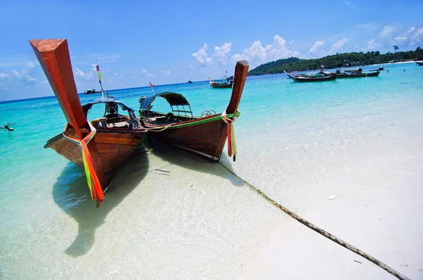 Tekne ve Tayland beach