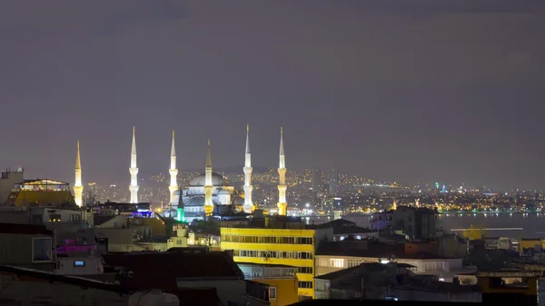 Νύχτα Κωνσταντινούπολη στον ορίζοντα — Φωτογραφία Αρχείου