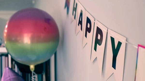 Grattis Födelsedagen Band Detalj Med Stor Dekoration Ballong Grå Blå — Stockfoto