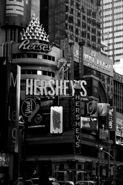 Tiendas de Nueva York en Times Square — Foto de Stock