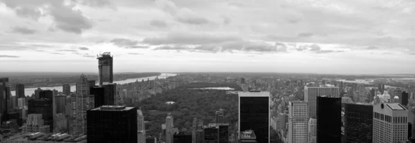 Vue sur Manhattan depuis le Rockefeller Center, New York, USA — Photo