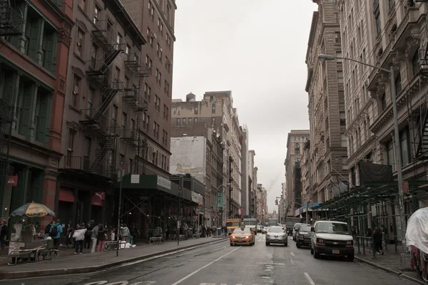 Carros e ônibus amarelos, Nova York, EUA — Fotografia de Stock