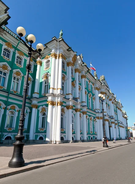 Hermitage museum in Saint Petersburg with its unique decoration and colors — Stock Photo, Image